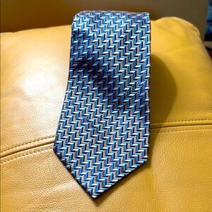 310.  Geoffrey Beene Blue and Silver Patterned Silk Neck Tie